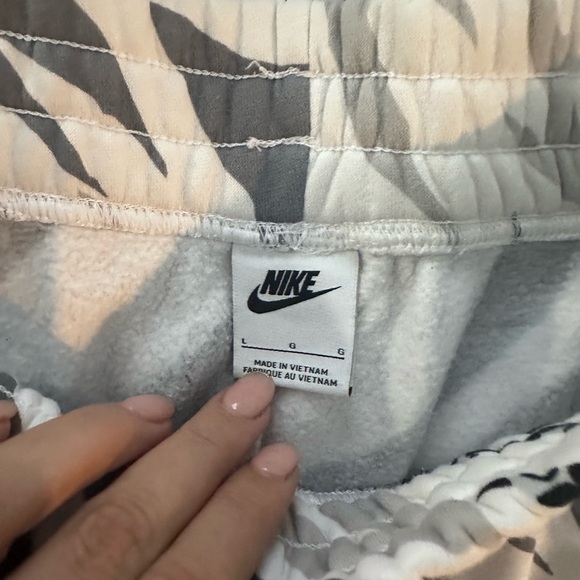 Nike combo Sweater & Sweatpants 🦓 - Picture 7 of 8